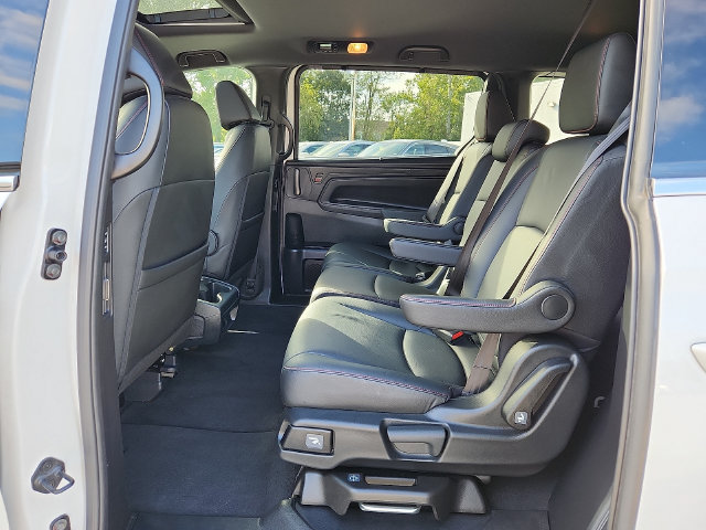 Used 2024 Honda Odyssey Sport image 11
