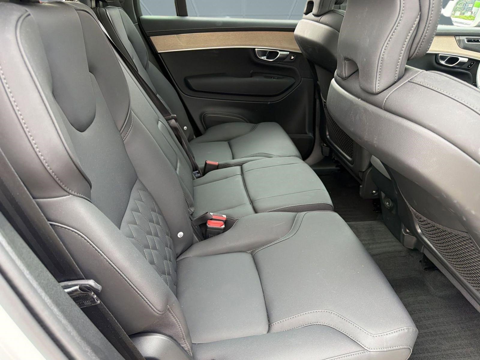 Certified 2025 Volvo XC90 B6 Plus w/ Protection Package Premier AWD/4WD image 27
