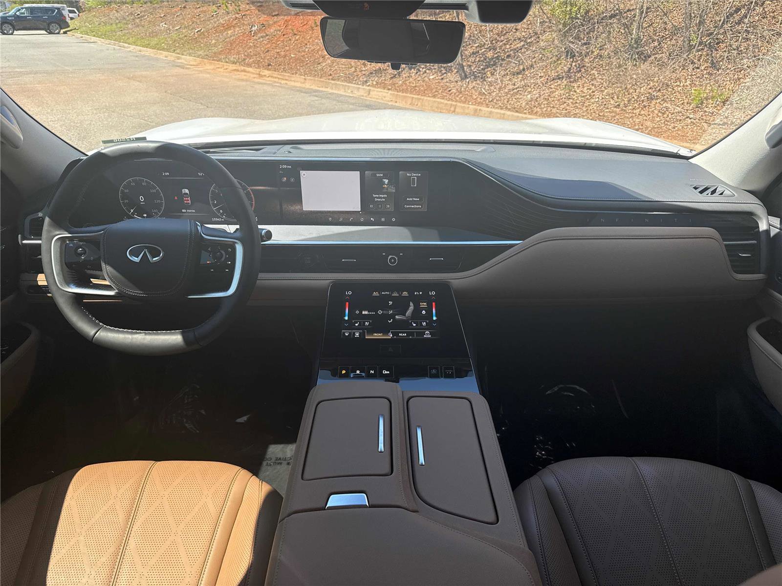 Certified 2025 INFINITI QX80 Sensory image 13