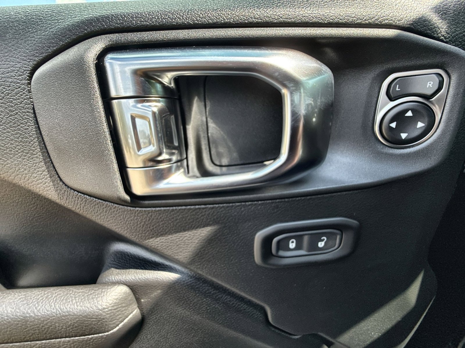 New 2025 Jeep Wrangler Willys image 15