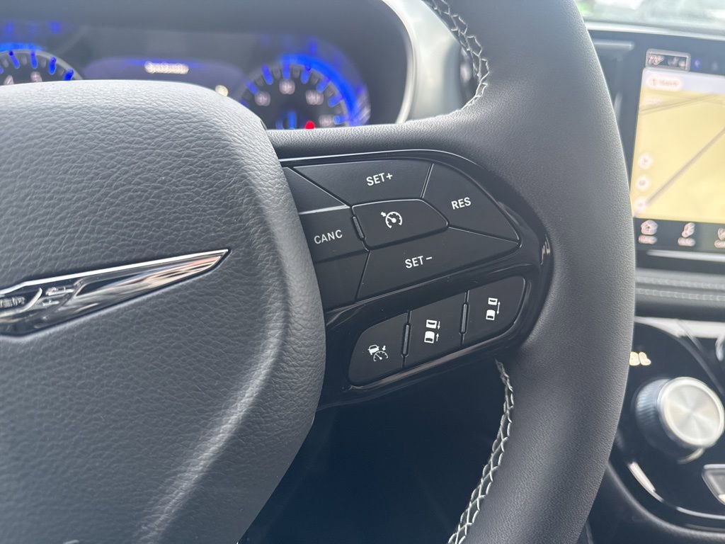 New 2026 Chrysler Pacifica Limited w/ S Appearance Package image 28