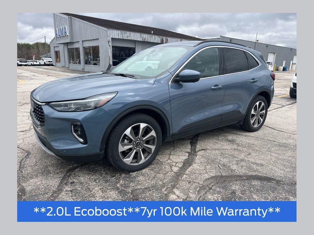 Used 2023 Ford Escape Platinum image 1