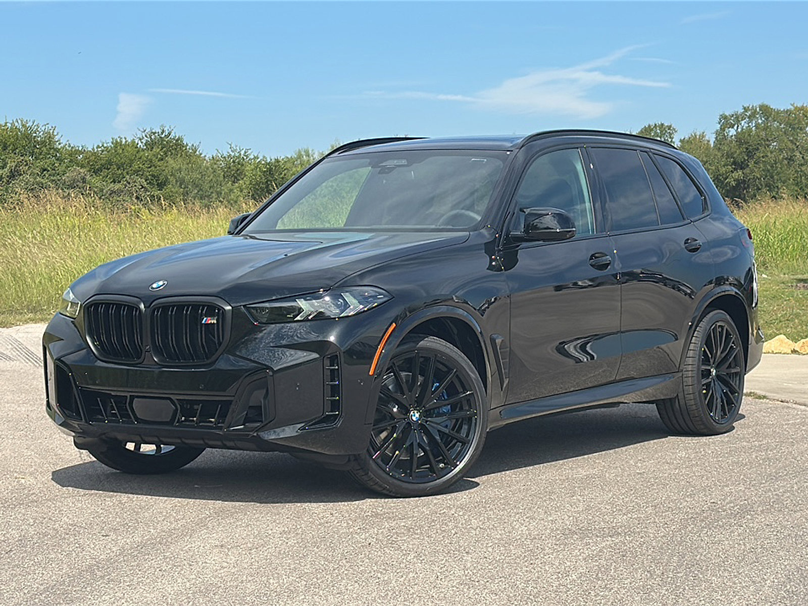 New 2026 BMW X5 M60i image 2