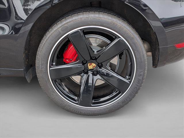 Used 2020 Porsche Macan Turbo image 17