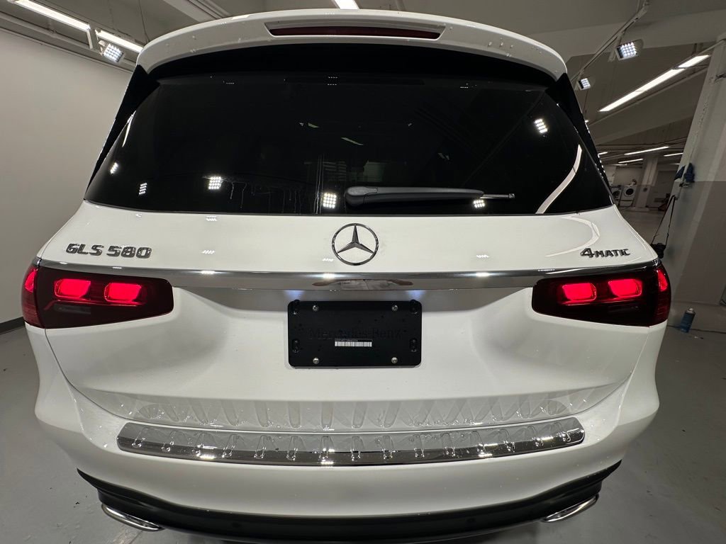 New 2025 Mercedes-Benz GLS 580 4MATIC image 9