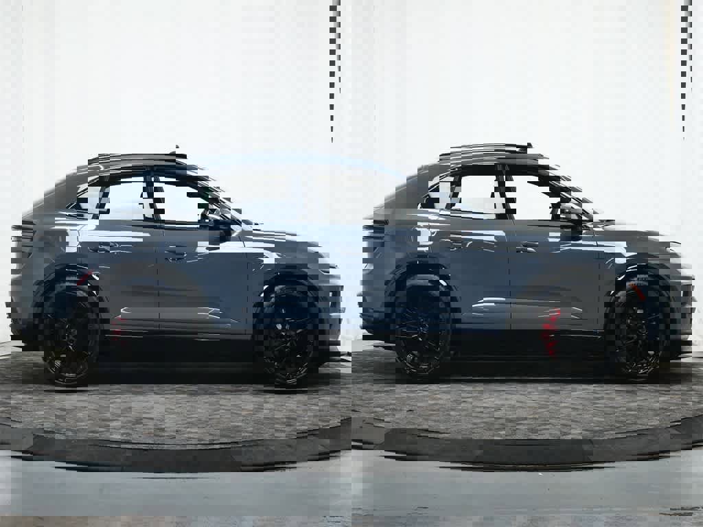 New 2025 Porsche Macan Turbo Electric image 8
