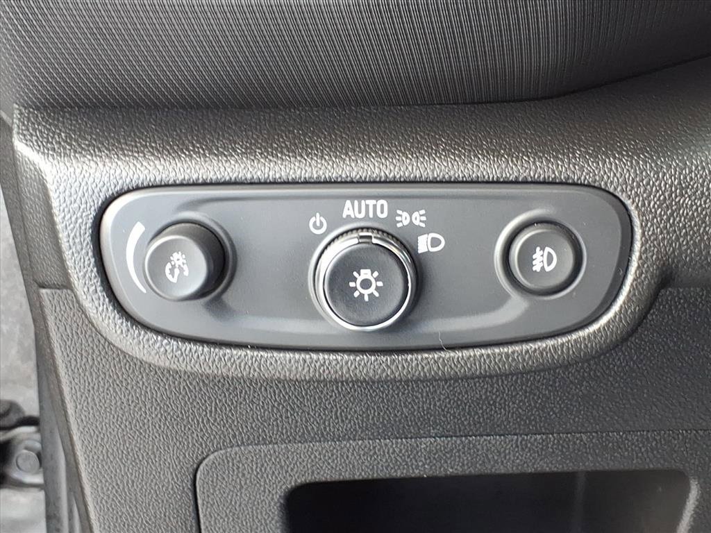 Certified 2021 Chevrolet TrailBlazer RS w/ Sun and Liftgate Package image 18