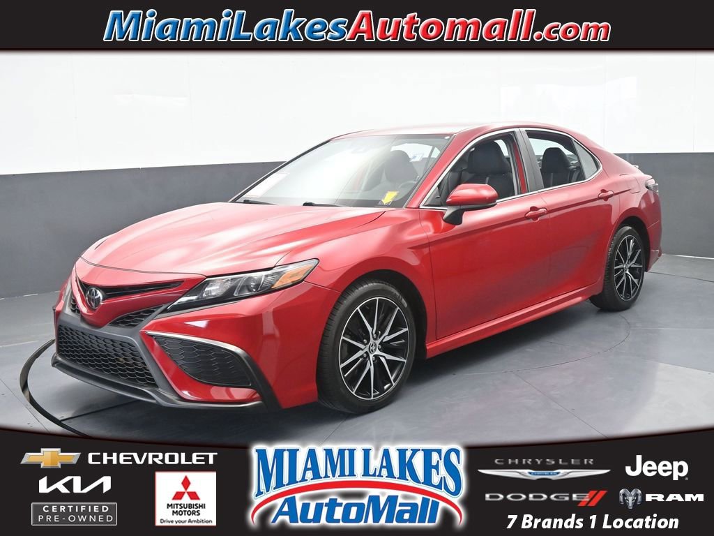 Used 2021 Toyota Camry SE FWD image 1