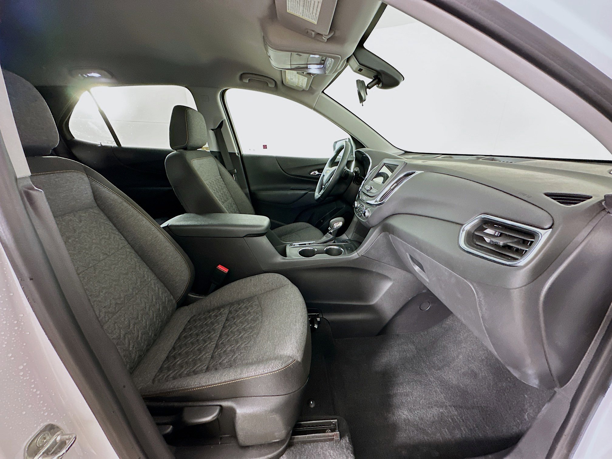 Used 2023 Chevrolet Equinox LT image 30