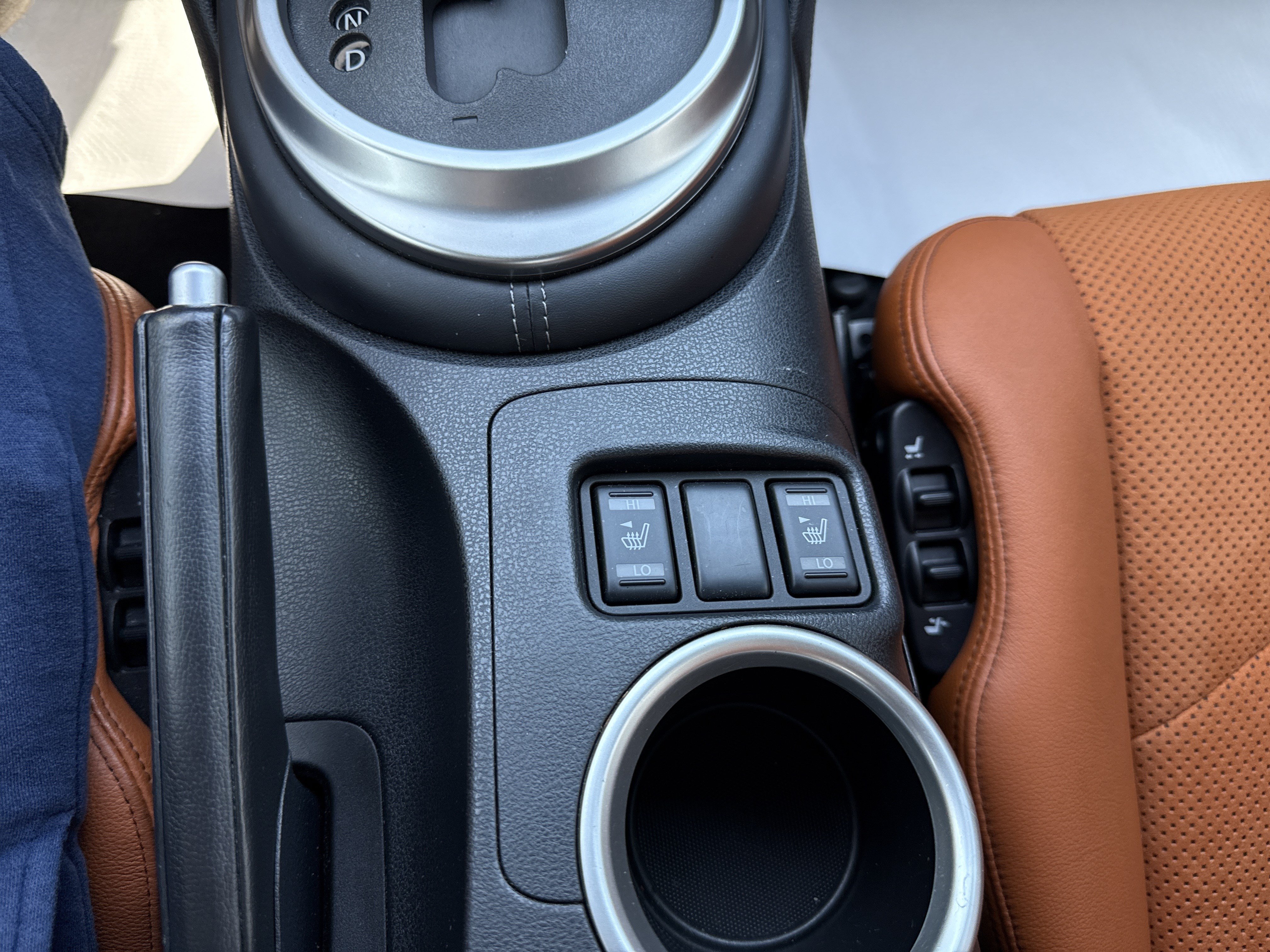 Used 2014 Nissan 370Z Touring w/ Sport Package RWD image 26