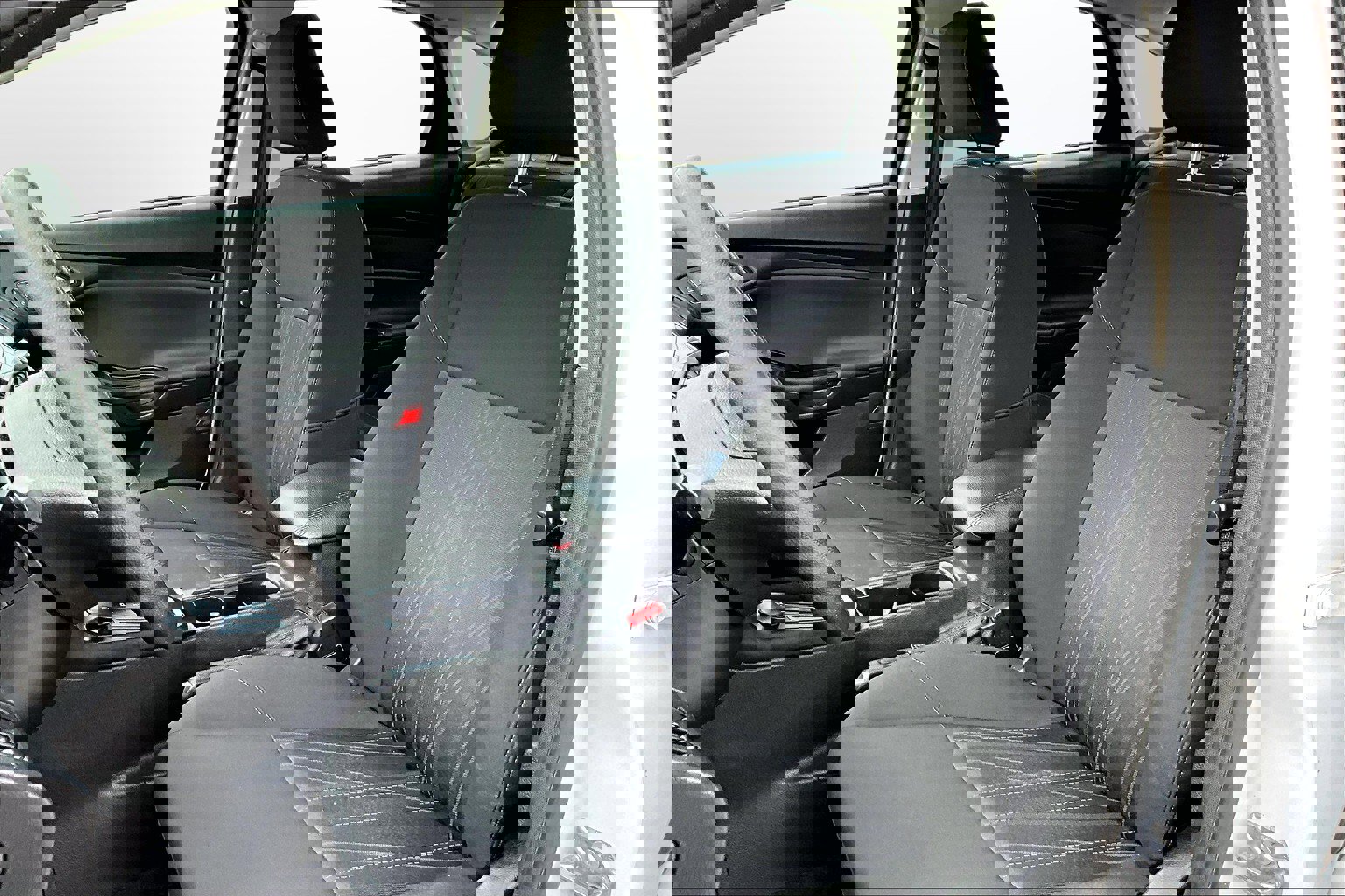 Used 2018 Ford Focus SE image 16