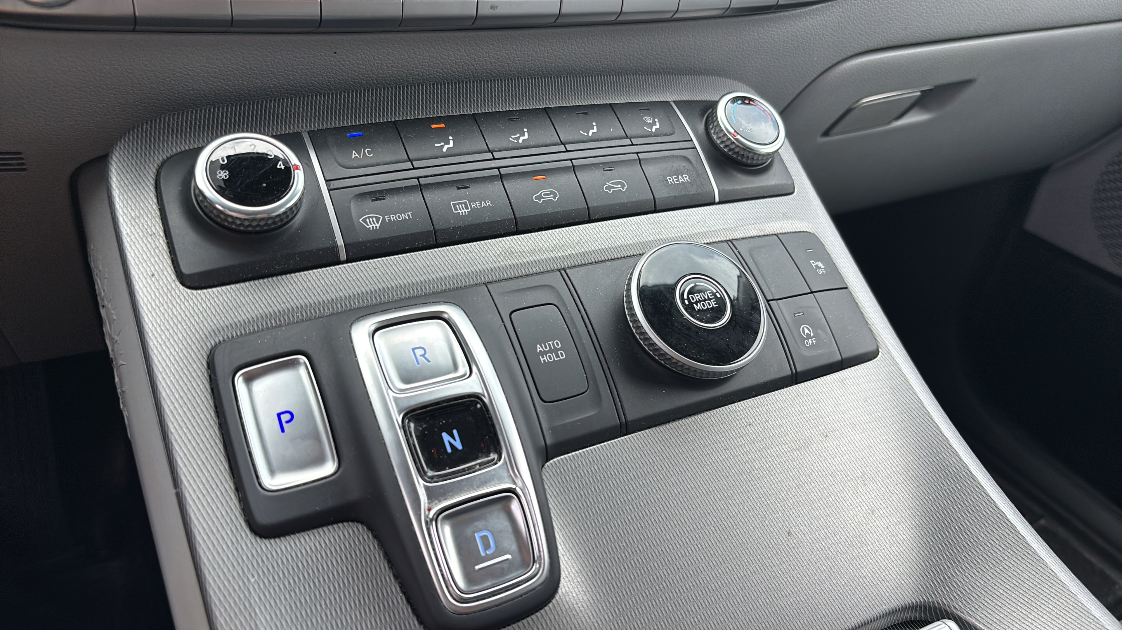 Used 2020 Hyundai Palisade SE FWD image 19