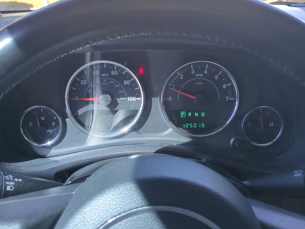 Used 2014 Jeep Wrangler Sahara w/ Connectivity Group image 29