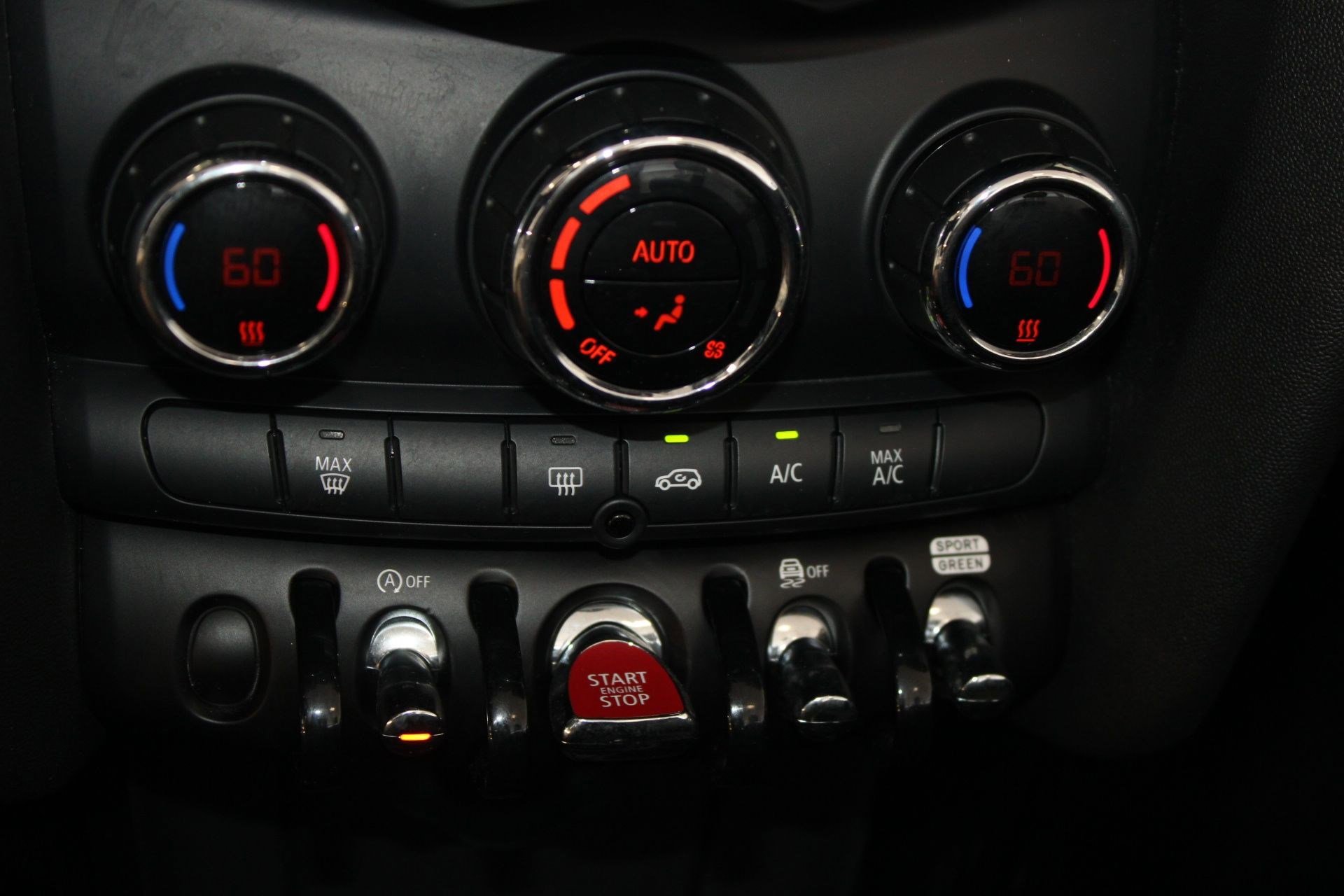 Used 2018 MINI Cooper Convertible image 15