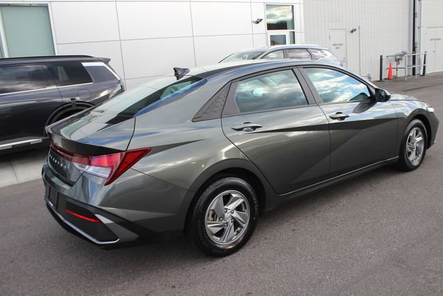 Used 2024 Hyundai Elantra SE image 26