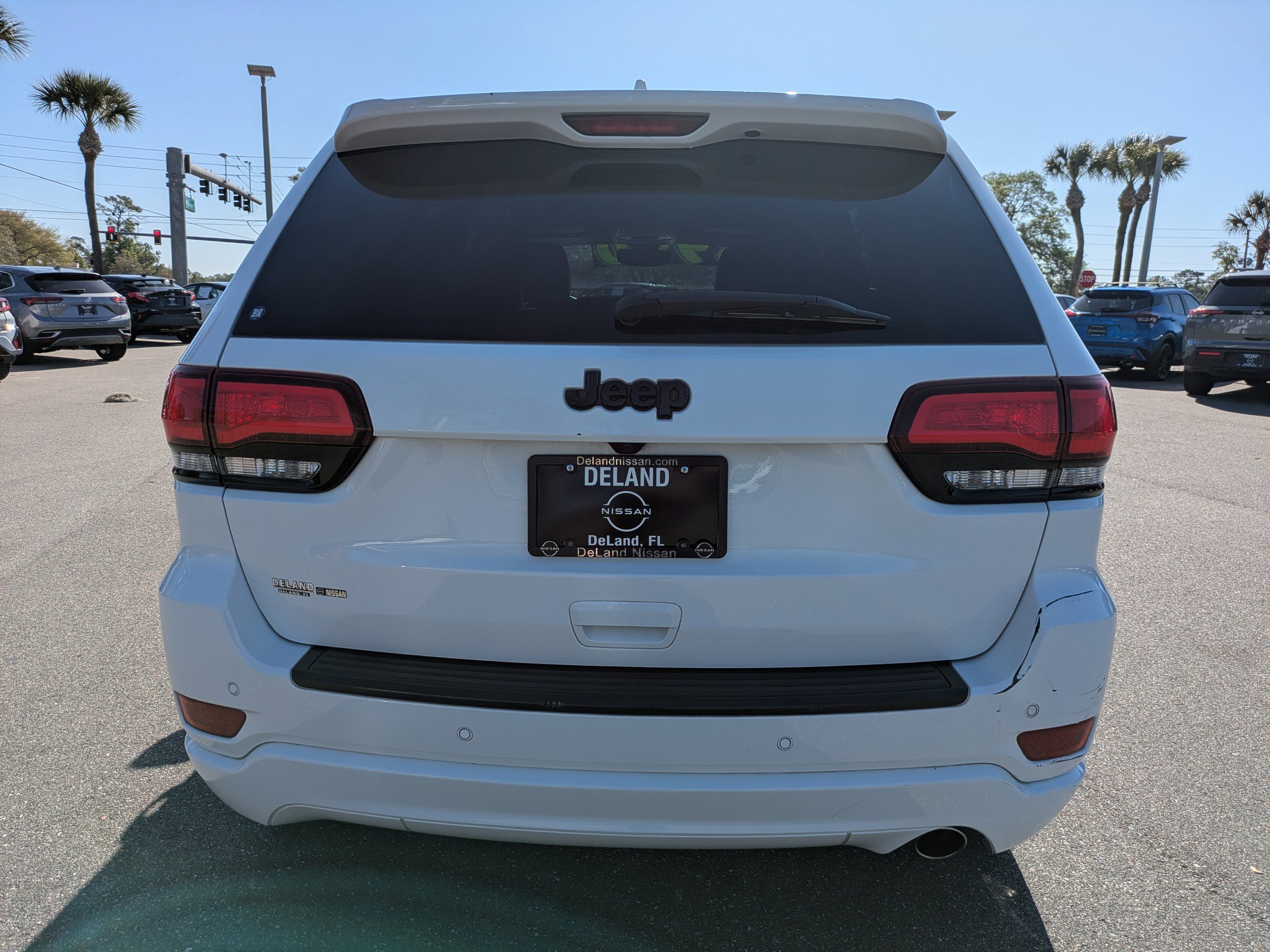Used 2019 Jeep Grand Cherokee Altitude image 5