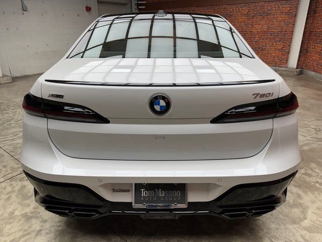 New 2026 BMW 760i xDrive image 4