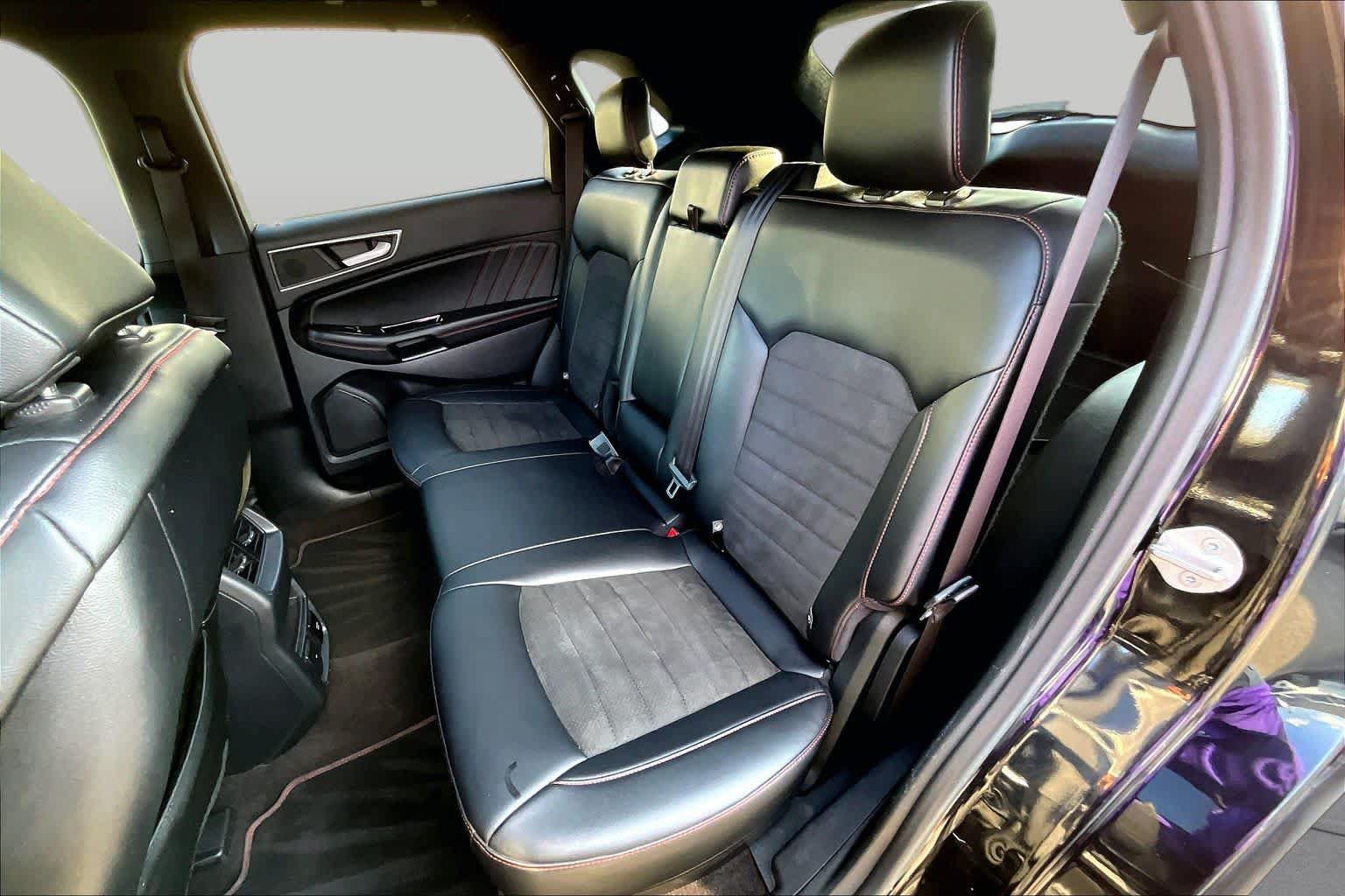 Used 2020 Ford Edge ST-Line FWD image 22