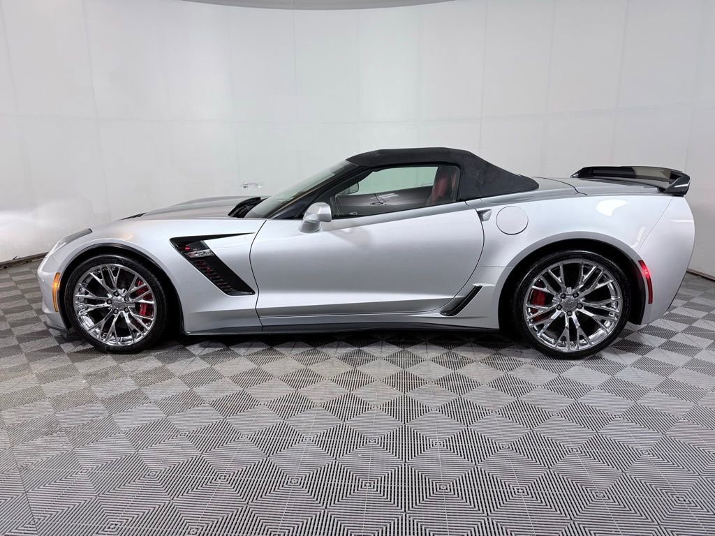Used 2015 Chevrolet Corvette Z06 w/ 2LZ Preferred Equipment Group image 3