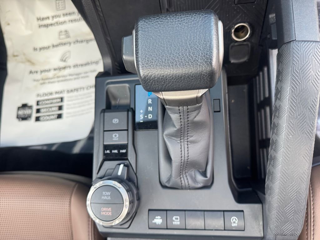 Used 2025 Toyota 4Runner Limited w/ Tow Technology Package image 19