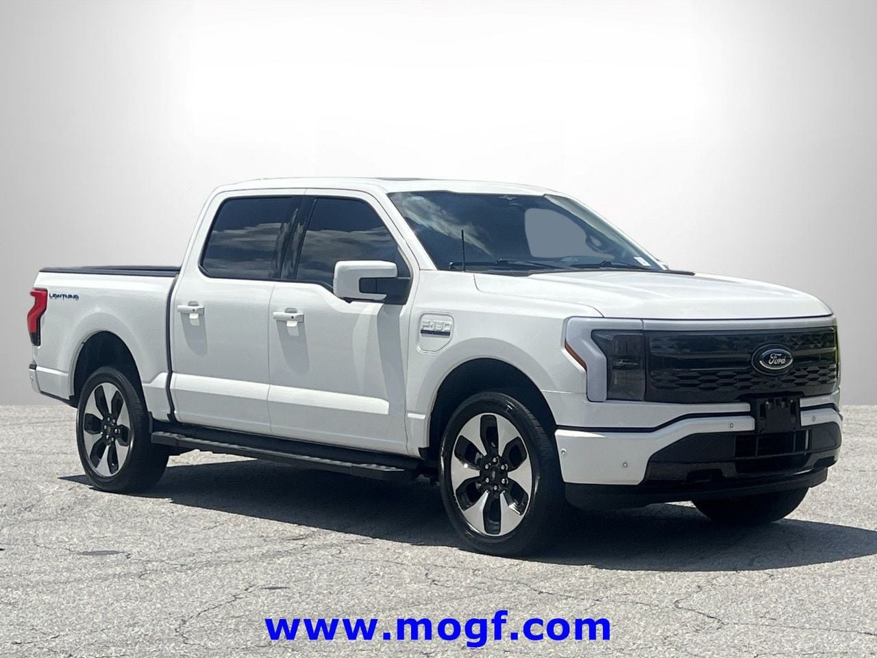 Certified 2023 Ford F150 Lightning Platinum AWD/4WD image 4