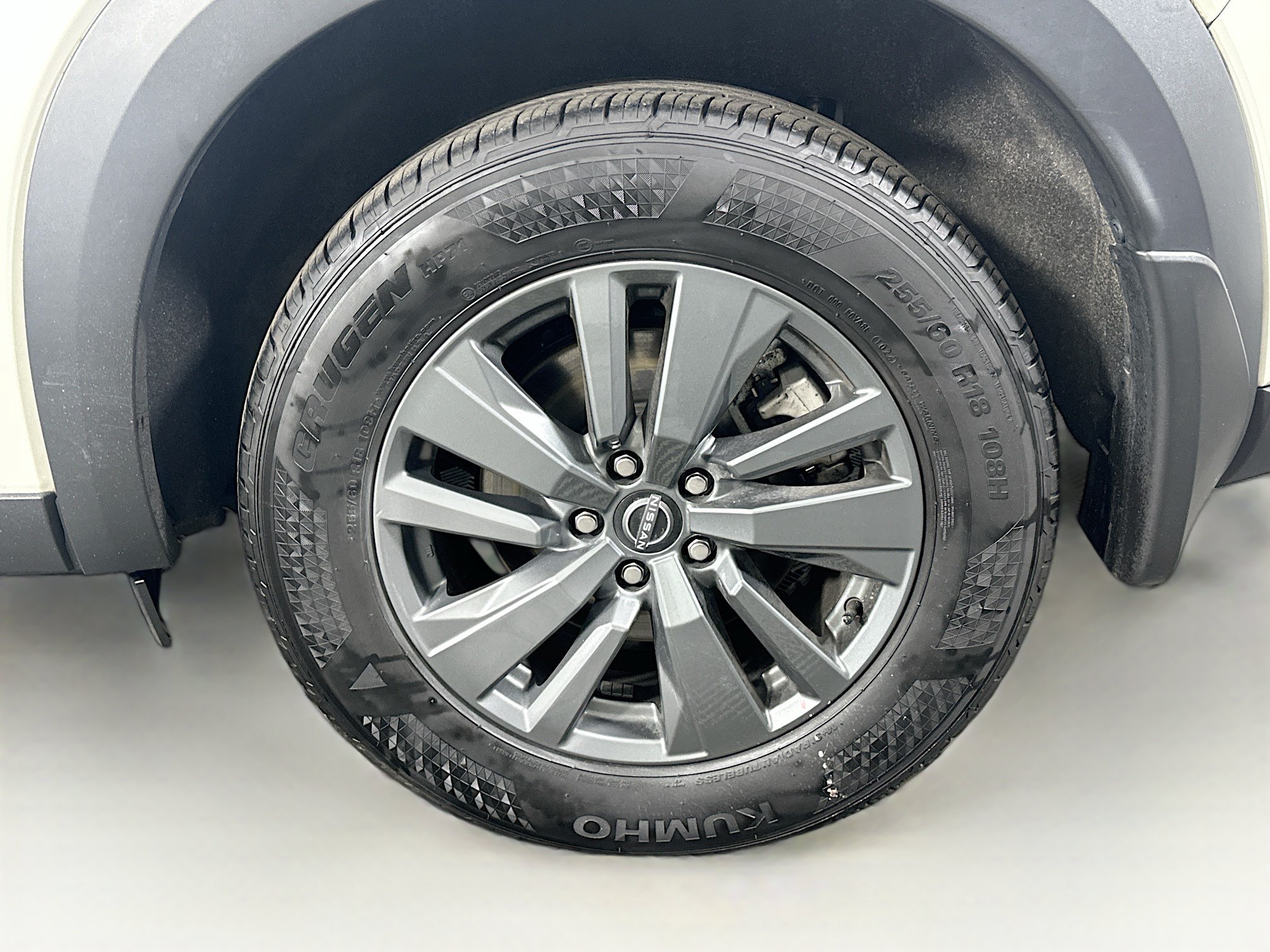 Used 2024 Nissan Pathfinder SV w/ SV Premium Package AWD/4WD image 11