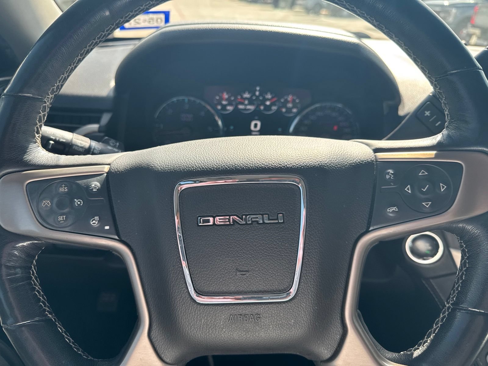 Used 2018 GMC Yukon Denali w/ Open Road Package AWD/4WD image 13