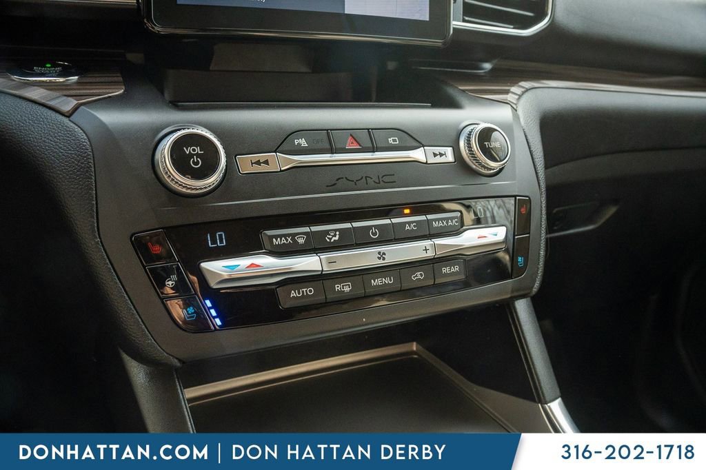 Used 2020 Ford Explorer Limited w/ Class III Trailer Tow Package image 9