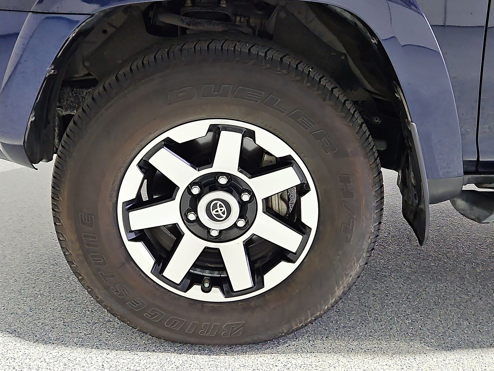 Used 2021 Toyota 4Runner TRD Off-Road Premium AWD/4WD image 11
