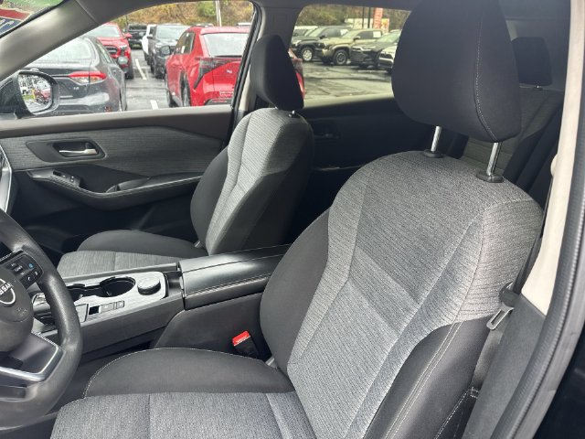 Used 2023 Nissan Rogue SV AWD/4WD image 22