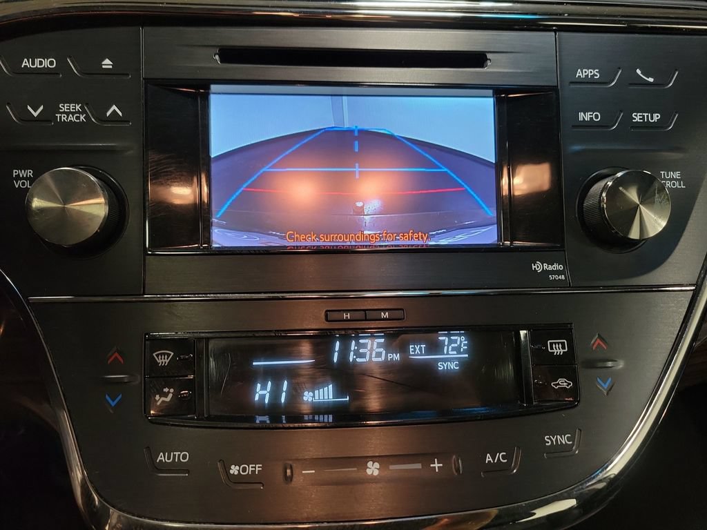 Used 2013 Toyota Avalon XLE Touring FWD image 22