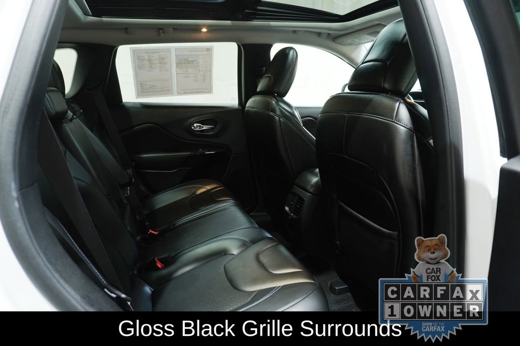 Used 2020 Jeep Cherokee Latitude Plus AWD/4WD image 18