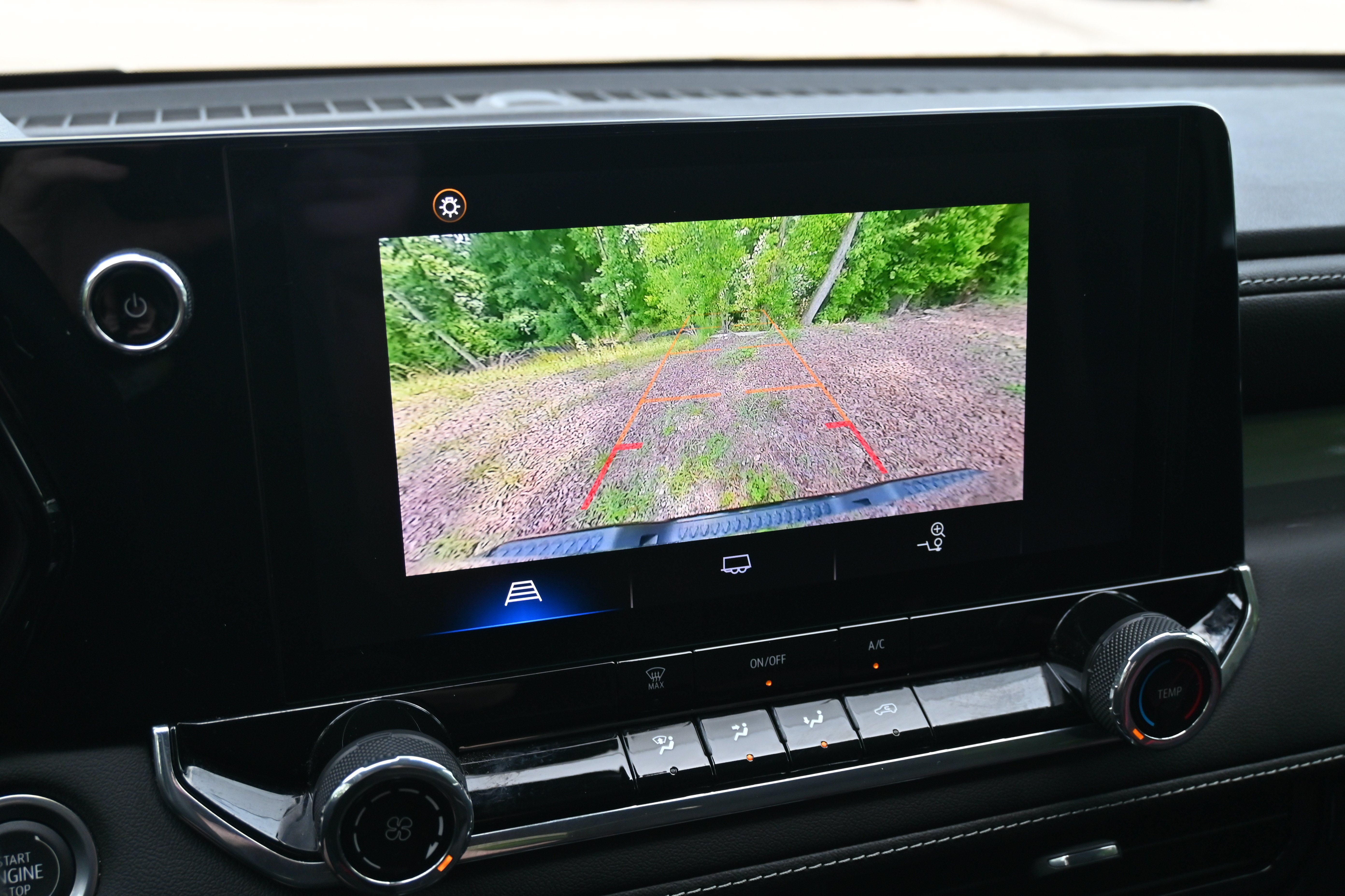 Used 2024 Chevrolet Colorado LT AWD/4WD image 22