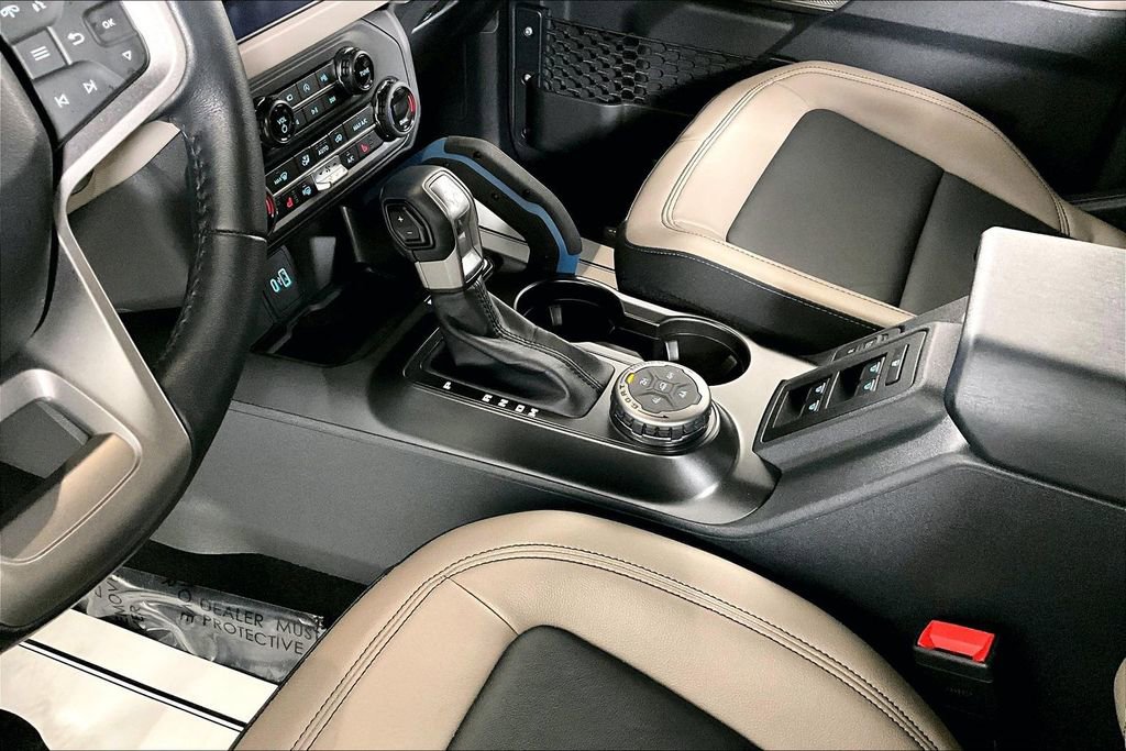 Used 2023 Ford Bronco Wildtrak image 17