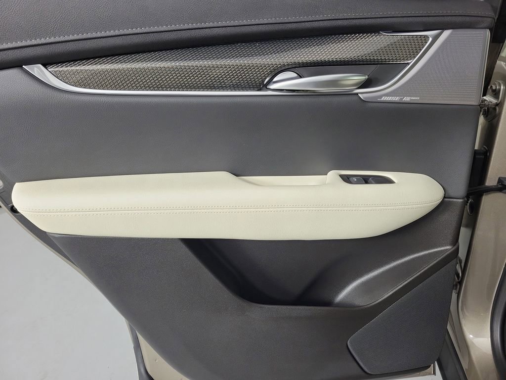 Certified 2023 Cadillac XT5 Sportv w/ Technology Package image 14