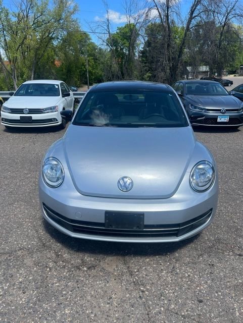 Used 2012 Volkswagen Beetle 2.0T FWD image 1