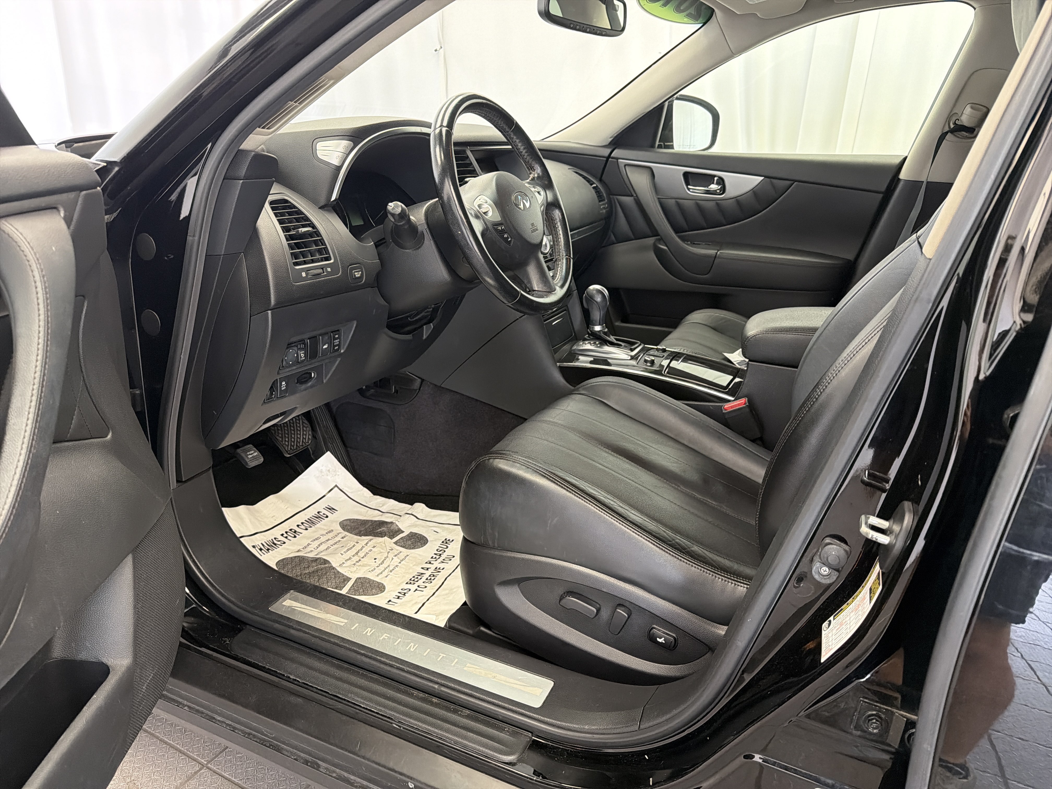 Used 2016 INFINITI QX70 2WD image 7