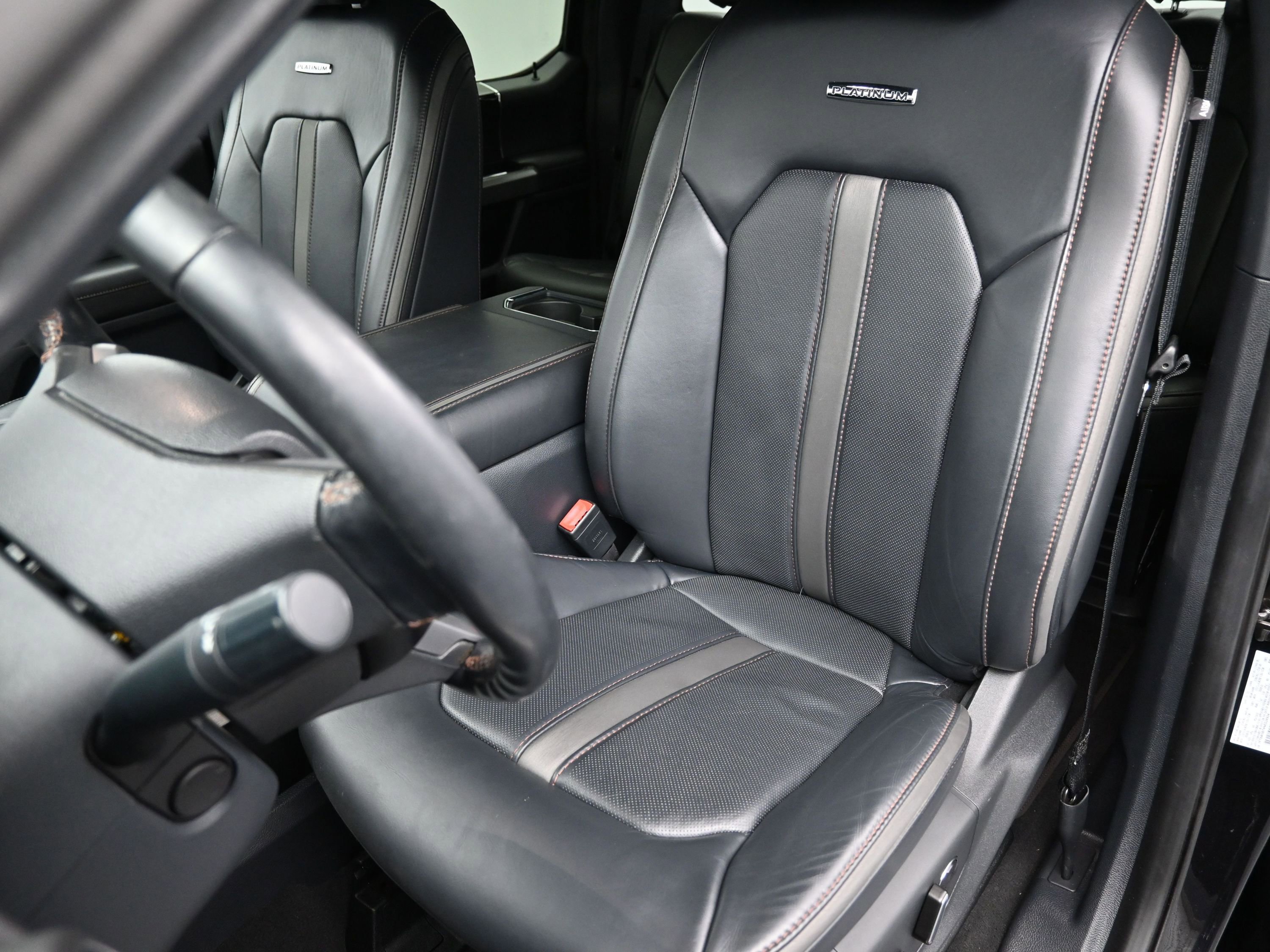 Used 2022 Ford F350 Platinum image 21