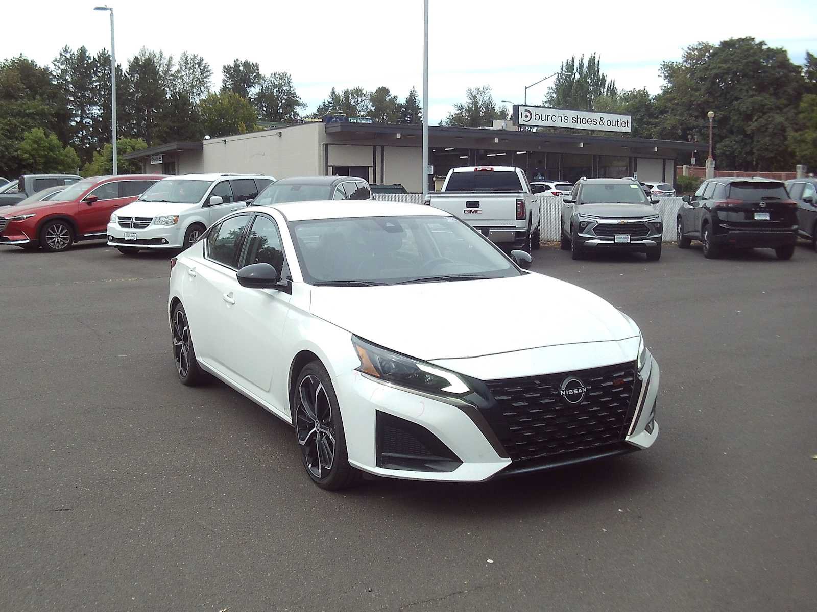 Used 2024 Nissan Altima 2.5 SR FWD image 7