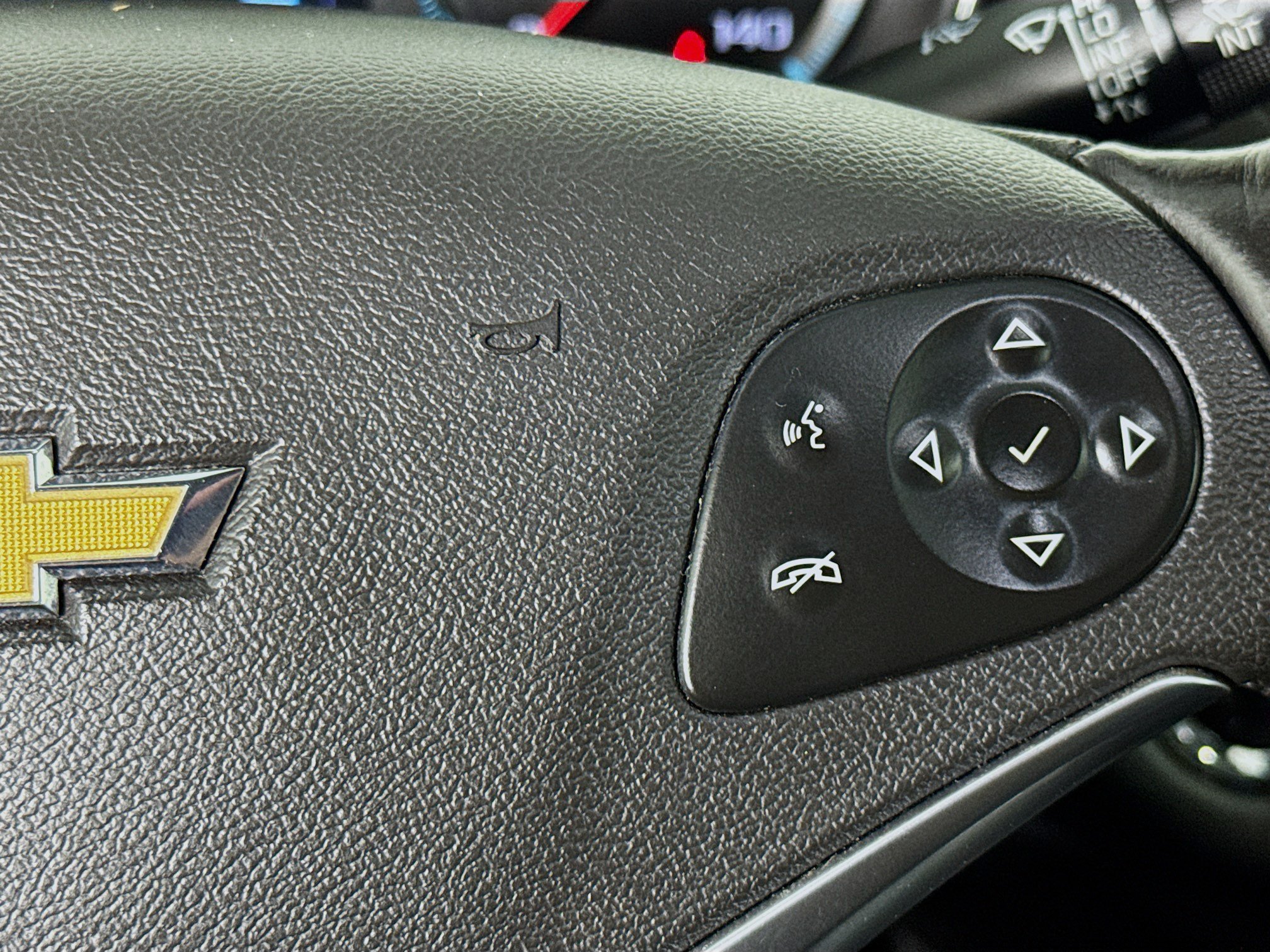 Used 2018 Chevrolet Impala LT FWD image 13
