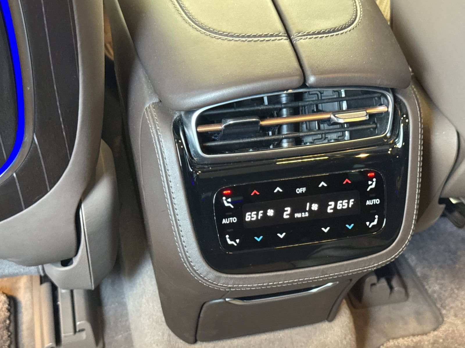 Used 2024 Mercedes-Benz Maybach EQS 680 4MATIC image 14