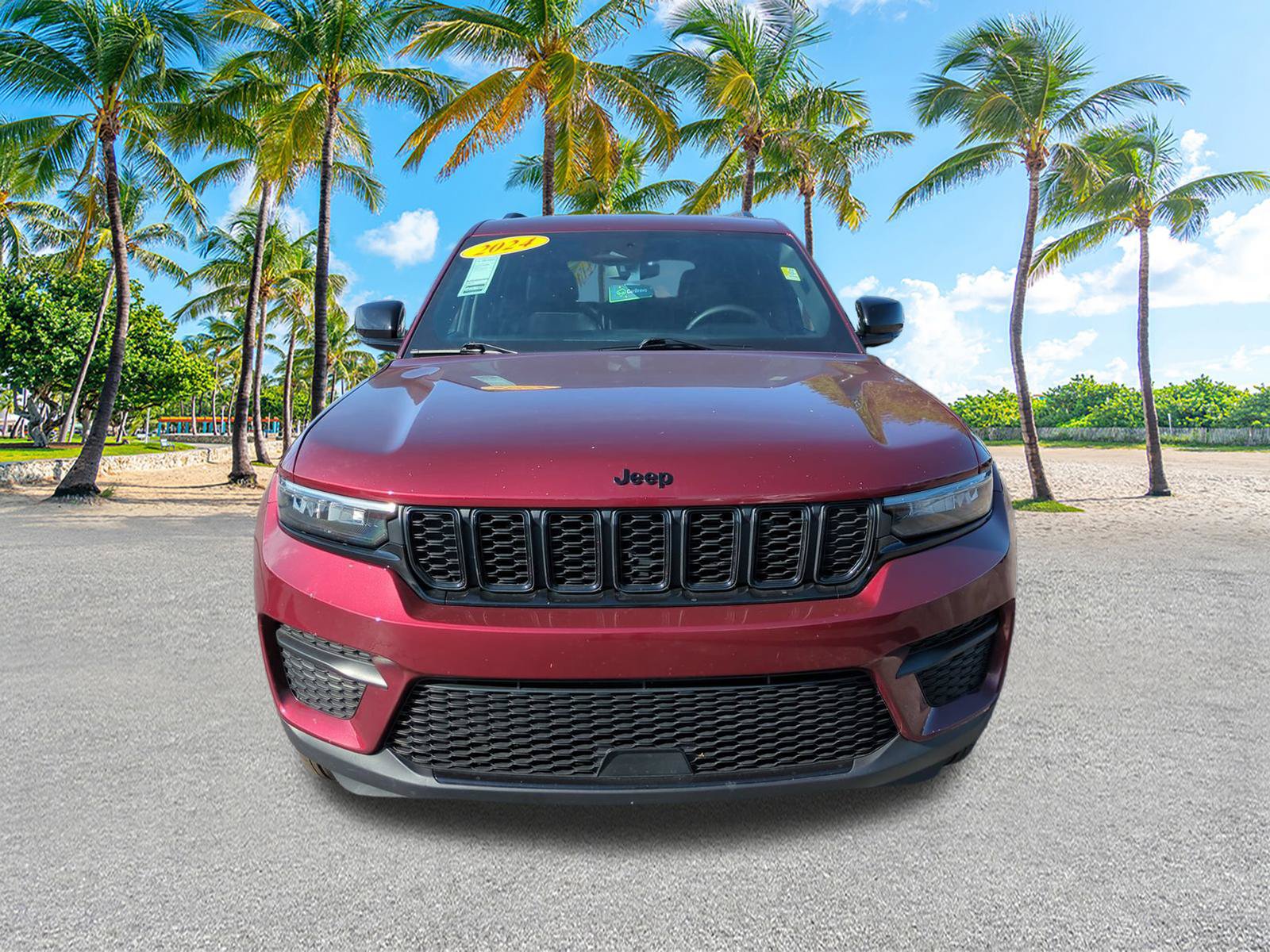 Used 2024 Jeep Grand Cherokee Altitude AWD/4WD image 9