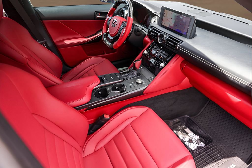 Used 2025 Lexus IS 500 w/ Accessory Package image 32
