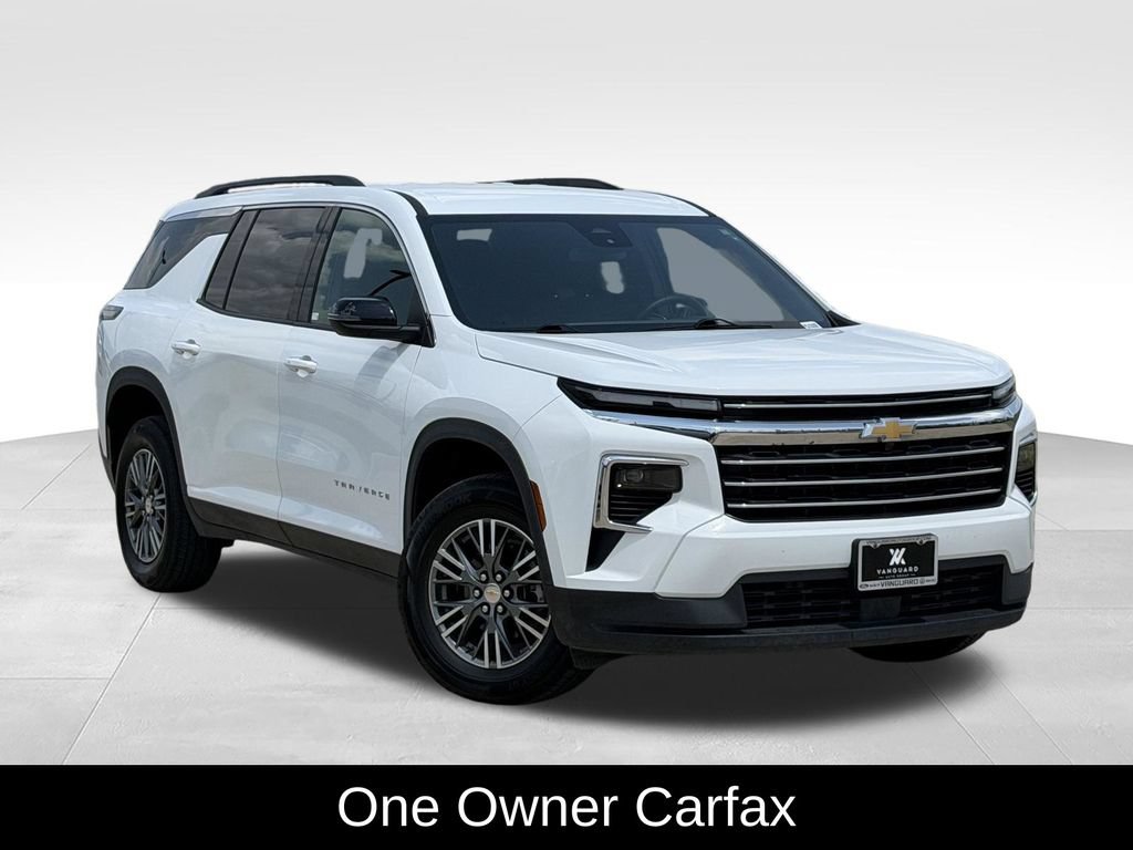 Used 2025 Chevrolet Traverse LT AWD/4WD image 2