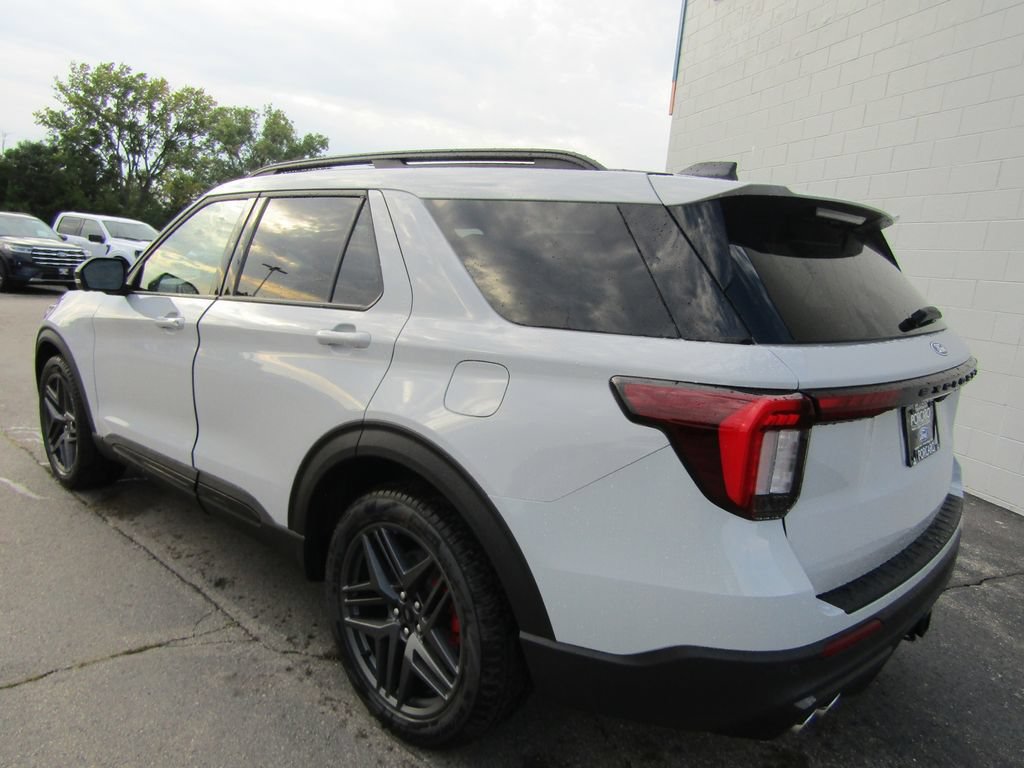 New 2027 Ford Explorer ST w/ Sun And Sound Package AWD/4WD image 8