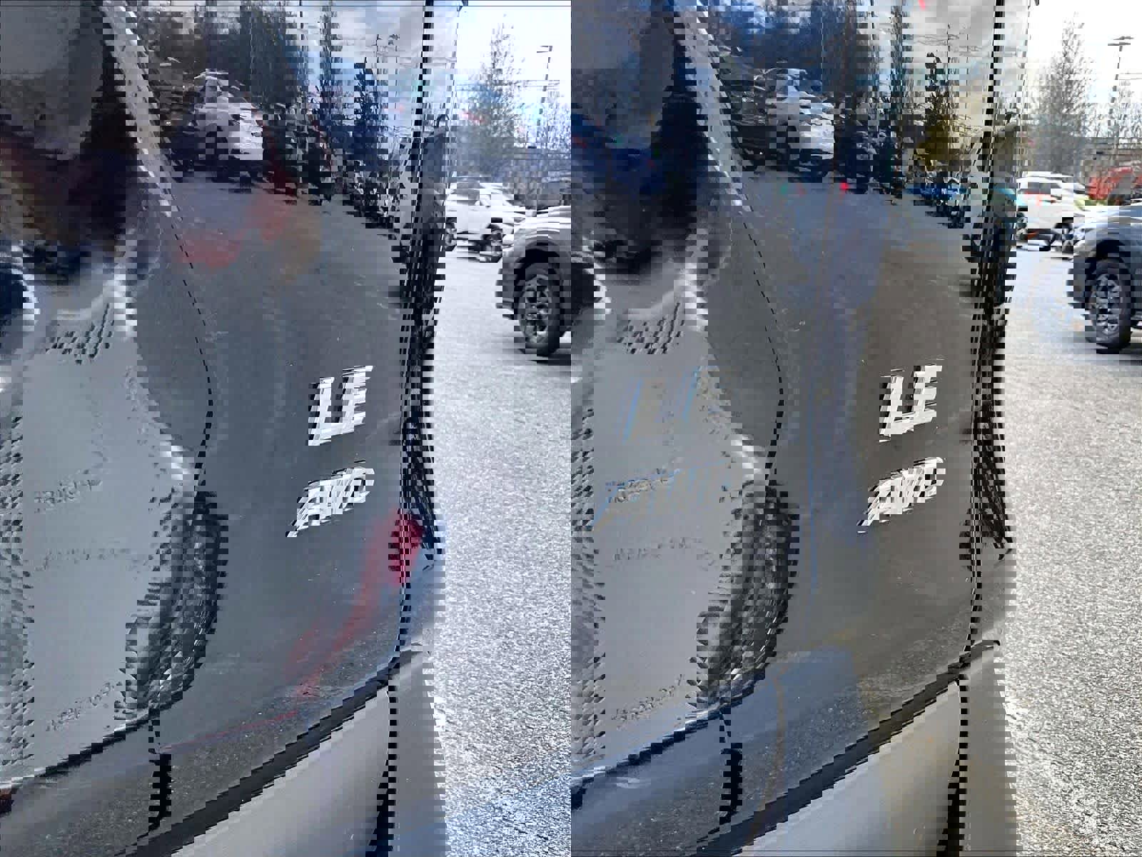 Used 2025 Toyota RAV4 LE image 29