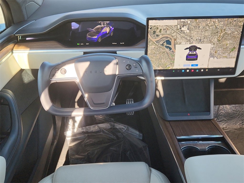 Used 2022 Tesla Model X image 11