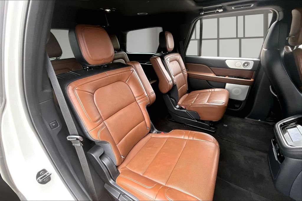 Used 2022 Lincoln Navigator Reserve AWD/4WD image 23