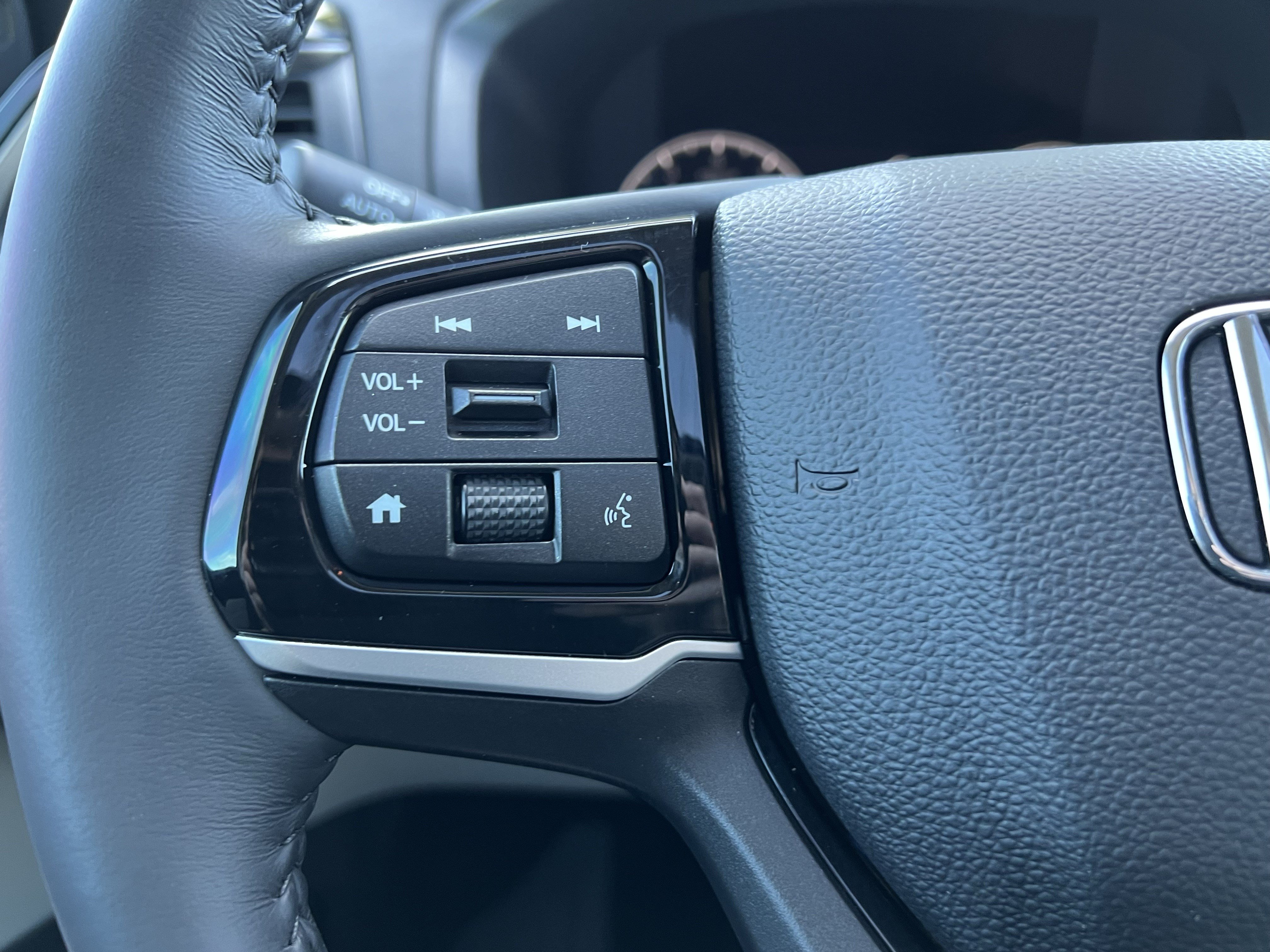 Used 2025 Honda Odyssey Touring image 19