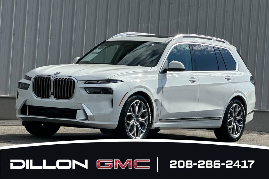 Used 2025 BMW X7 xDrive40i AWD/4WD image 8